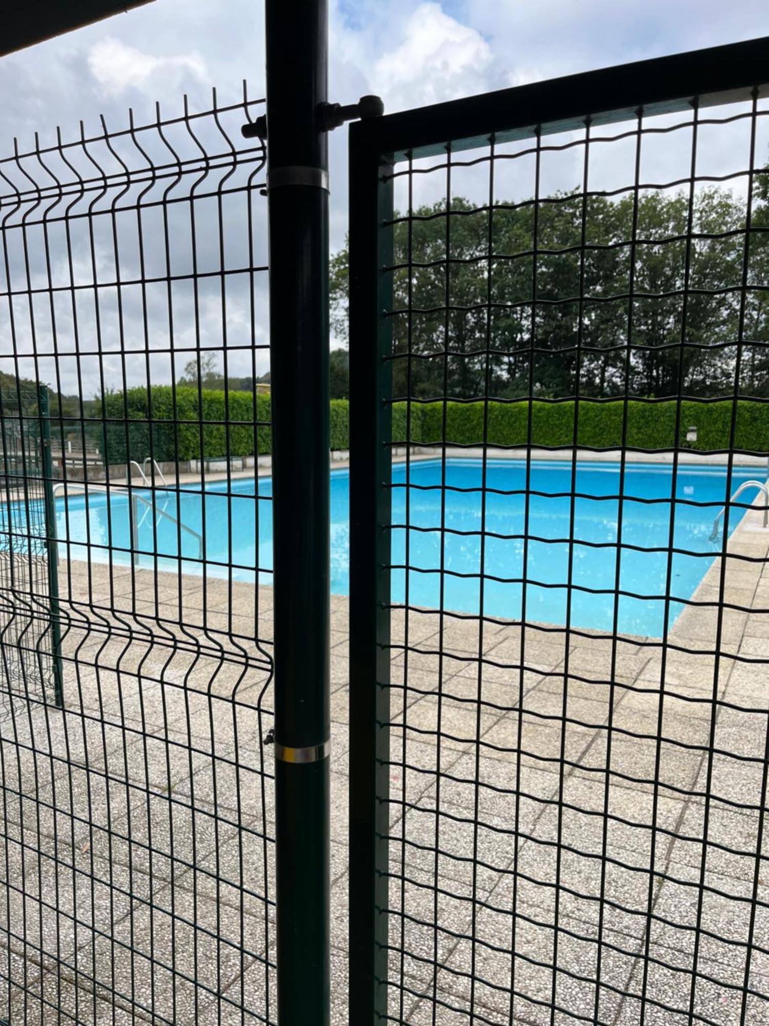 Chalet Charmant Monika Avec Piscine Yvoir Esterno foto